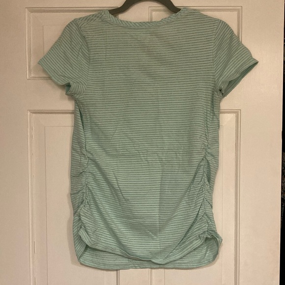 Isabel Maternity short sleeve tee shirt size M. EUC - Picture 2 of 3